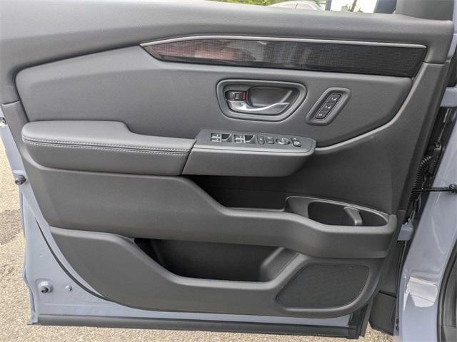 new 2025 Honda Pilot car, priced at $47,505
