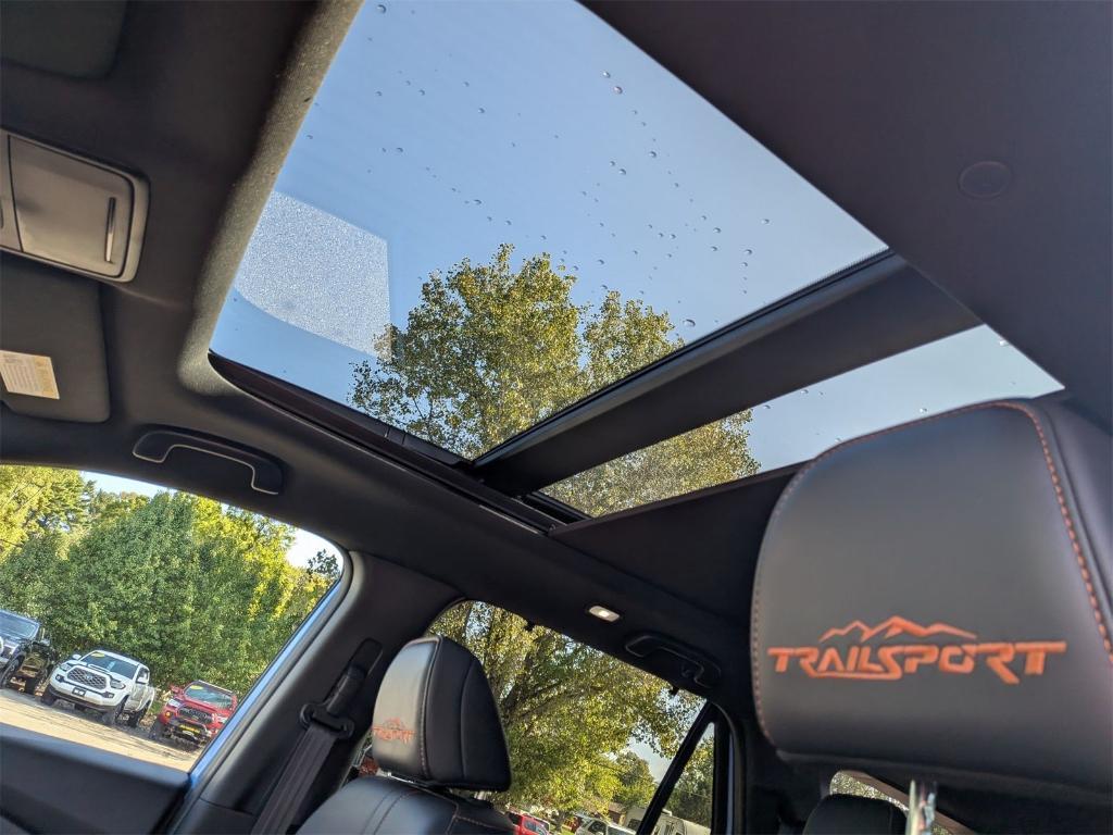 new 2025 Honda Pilot car, priced at $51,830