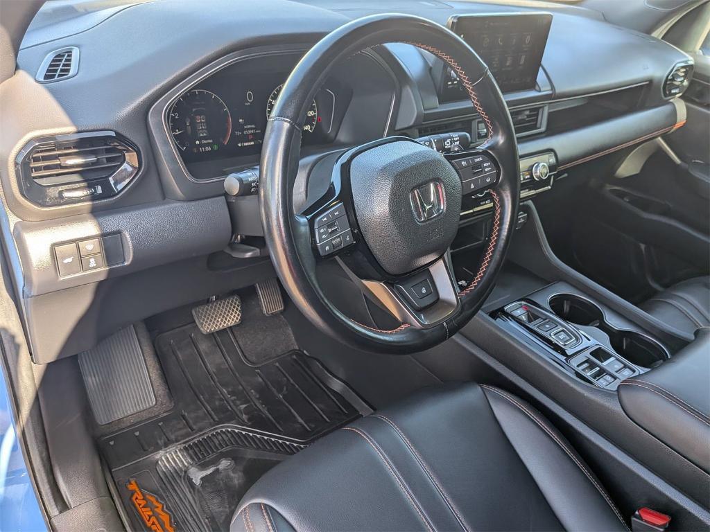 new 2025 Honda Pilot car, priced at $51,830