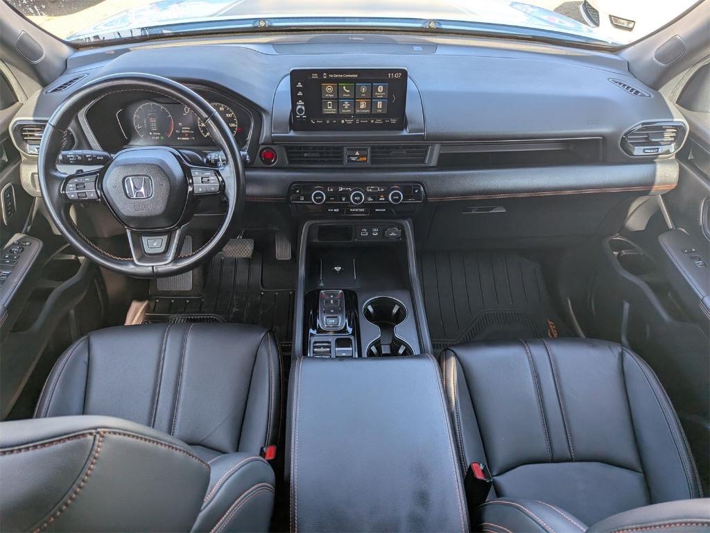 new 2025 Honda Pilot car, priced at $51,830