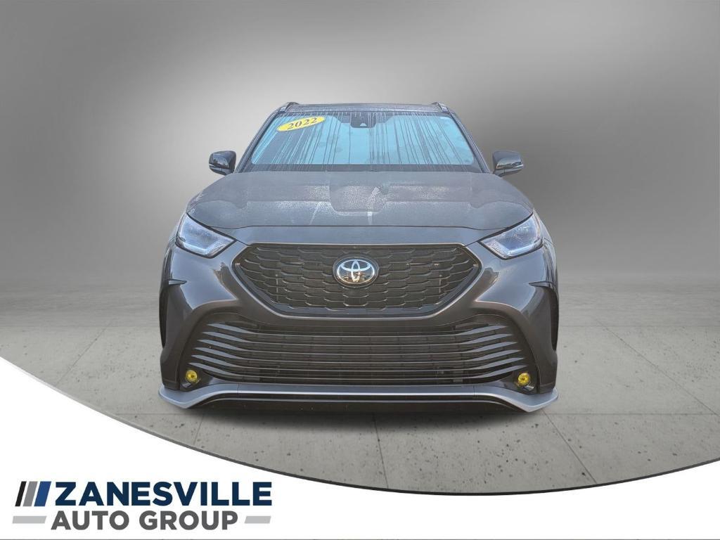 used 2022 Toyota Highlander car, priced at $37,988