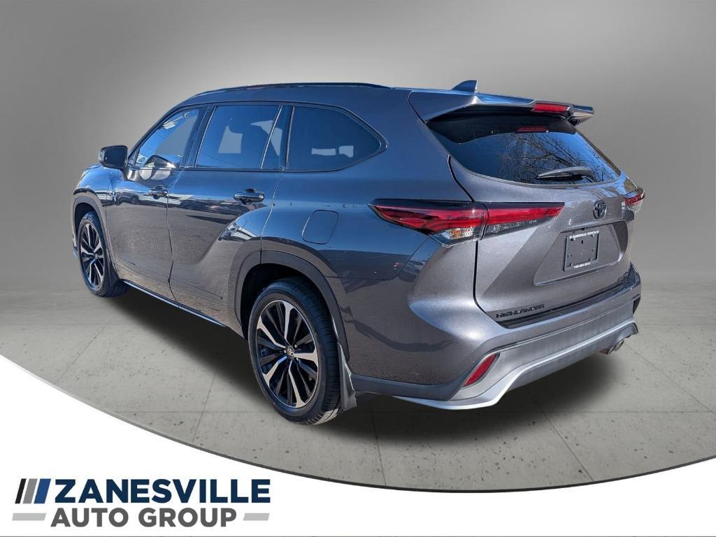 used 2022 Toyota Highlander car, priced at $37,988