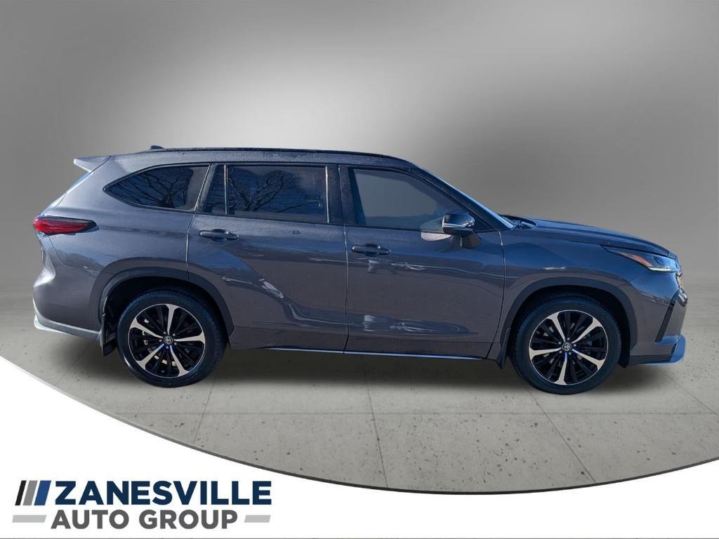 used 2022 Toyota Highlander car, priced at $37,988