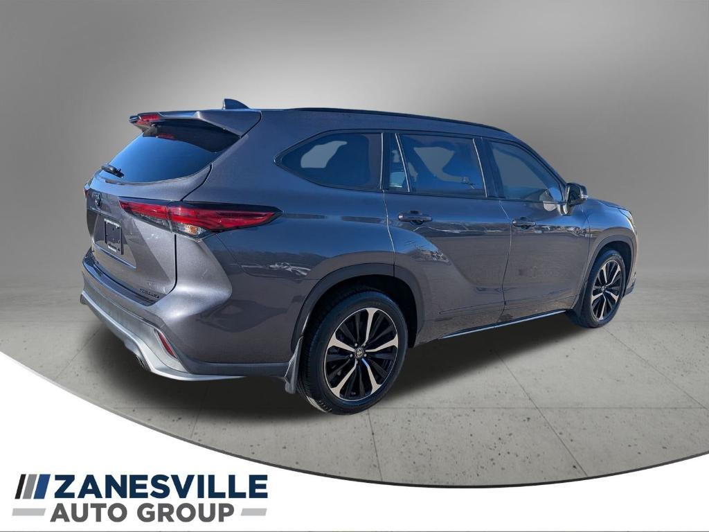 used 2022 Toyota Highlander car, priced at $37,988