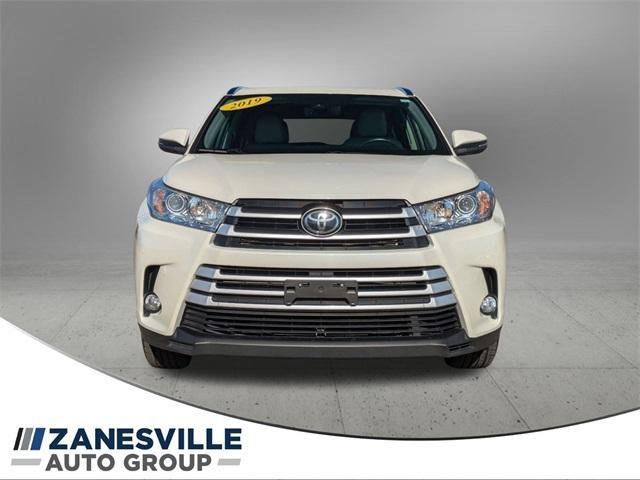 used 2019 Toyota Highlander car, priced at $27,488