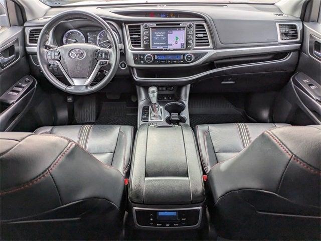 used 2019 Toyota Highlander car, priced at $29,998