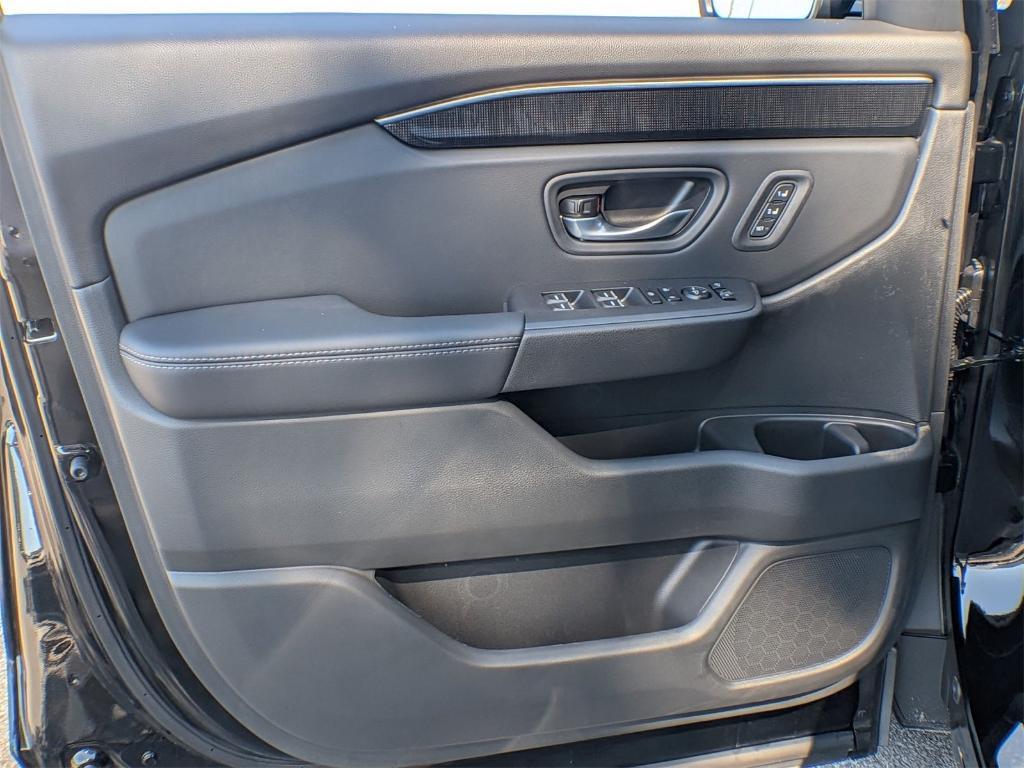 new 2025 Honda Pilot car, priced at $51,095