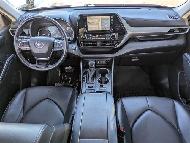 used 2022 Toyota Highlander car, priced at $36,488