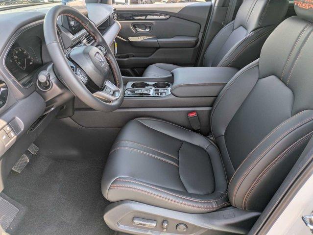 new 2025 Honda Pilot car, priced at $51,305