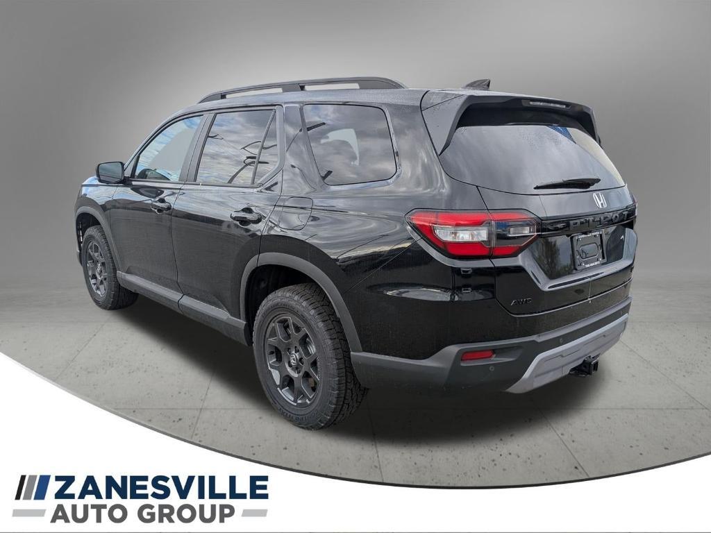 new 2025 Honda Pilot car, priced at $51,680