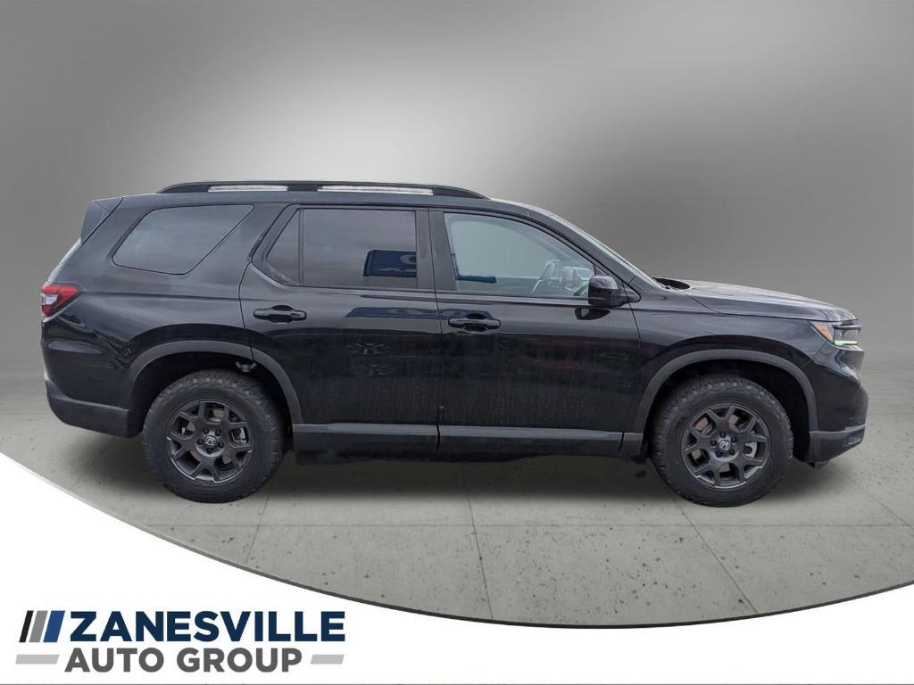 new 2025 Honda Pilot car, priced at $51,680