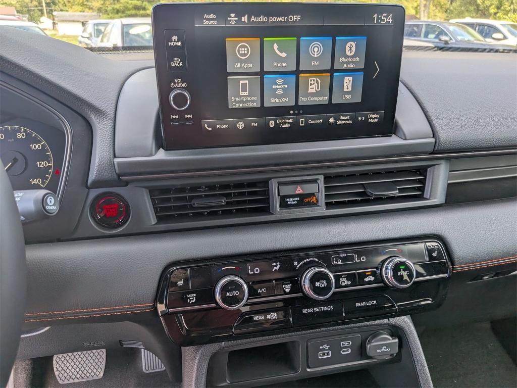 new 2025 Honda Pilot car, priced at $51,680