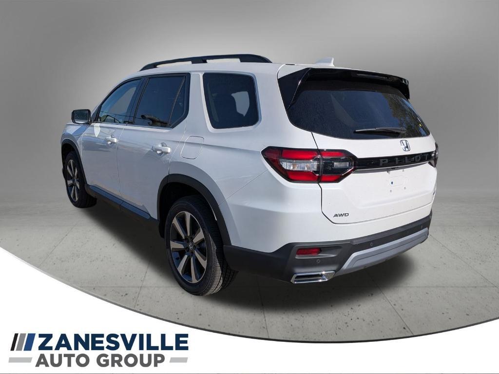 new 2025 Honda Pilot car, priced at $55,760