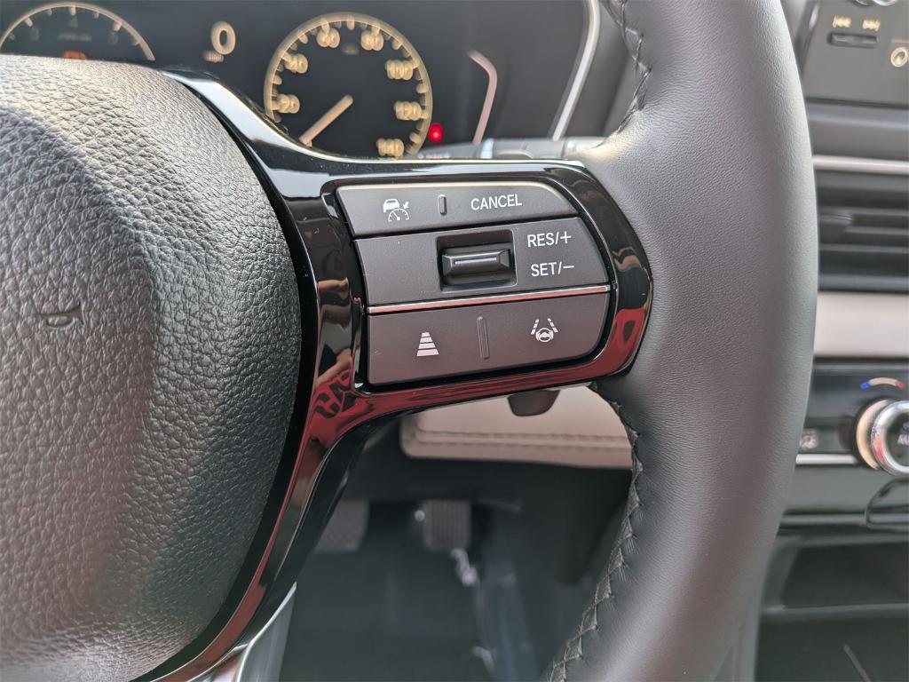 new 2025 Honda Pilot car, priced at $55,760