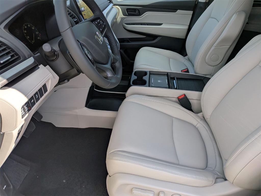 new 2026 Honda Odyssey car, priced at $44,745