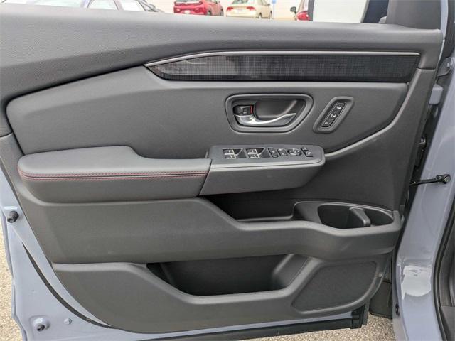 new 2025 Honda Pilot car, priced at $56,485