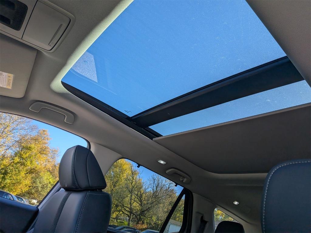 new 2025 Honda Pilot car, priced at $51,095