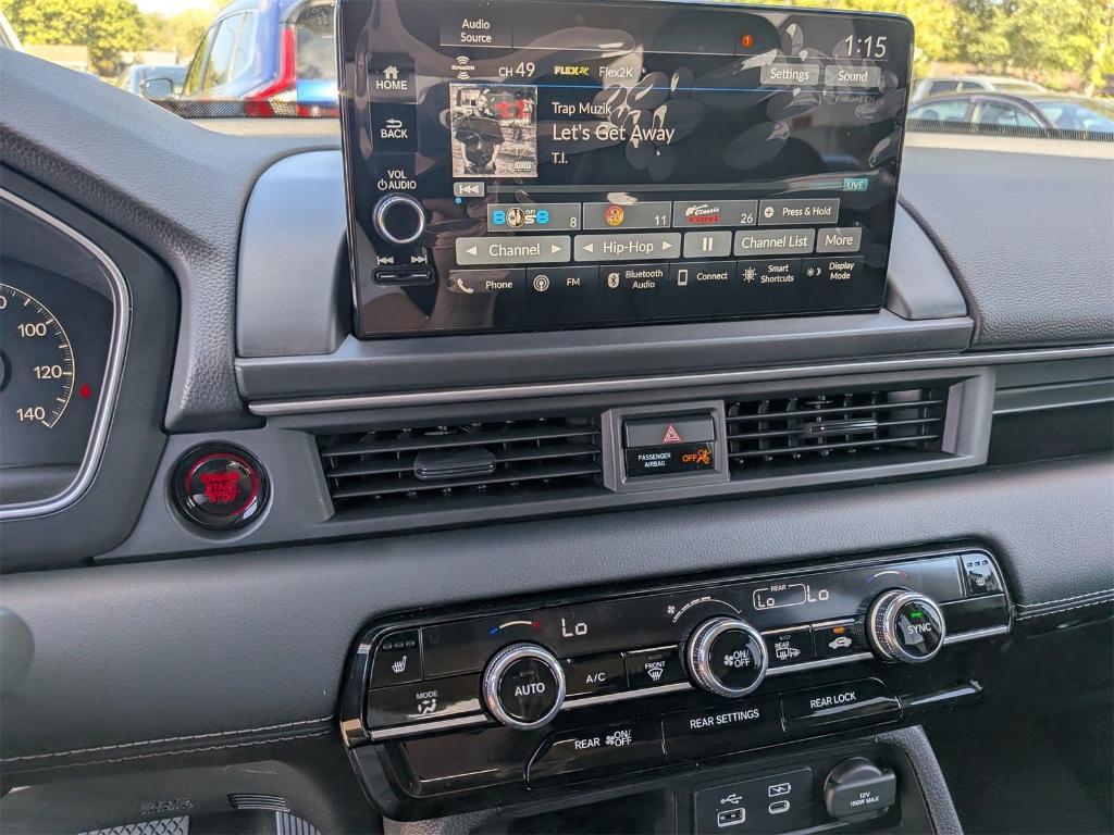 new 2025 Honda Pilot car, priced at $51,095