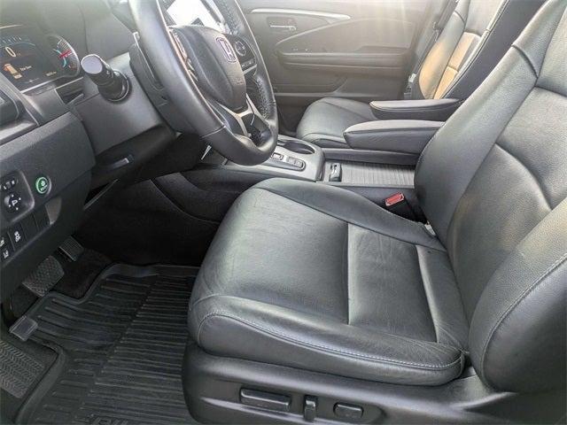used 2022 Honda Pilot car, priced at $31,998