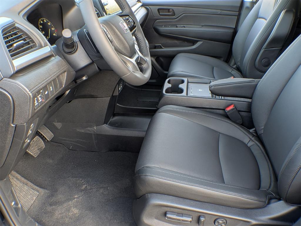 new 2026 Honda Odyssey car, priced at $44,885