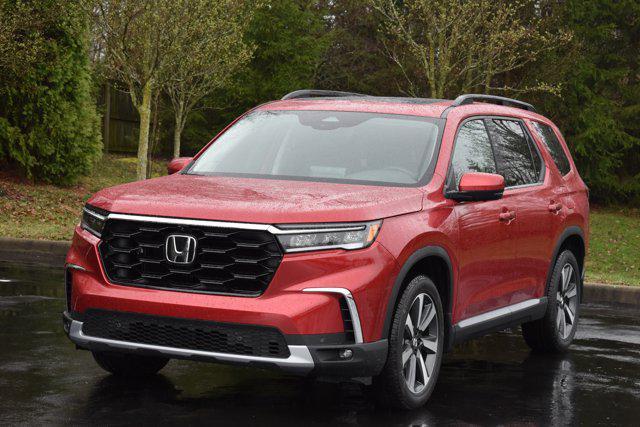 new 2025 Honda Pilot car, priced at $54,885