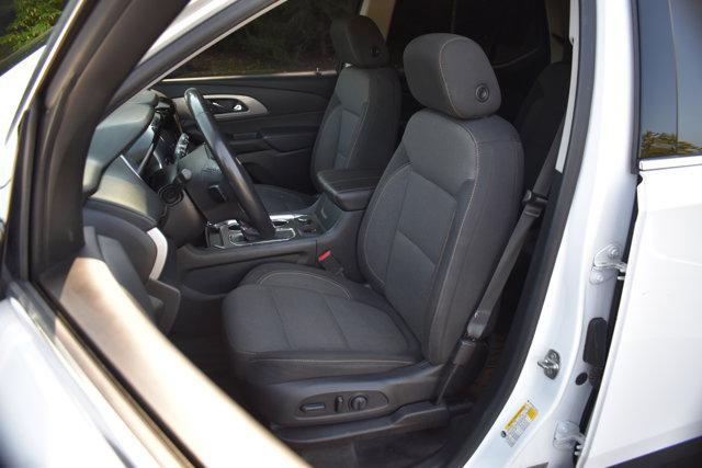 used 2020 Chevrolet Traverse car, priced at $17,275