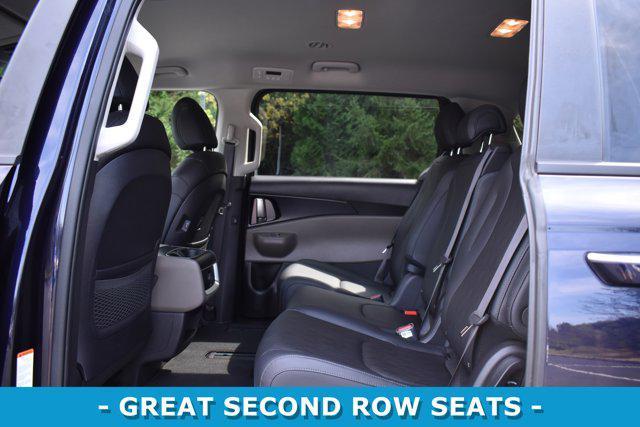 used 2025 Kia Carnival car, priced at $36,105