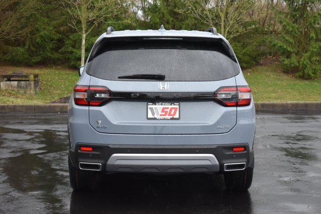new 2025 Honda Pilot car, priced at $51,376
