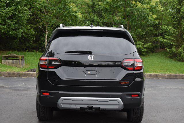 new 2025 Honda Pilot car, priced at $50,750