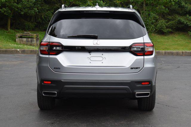 new 2025 Honda Pilot car, priced at $43,650