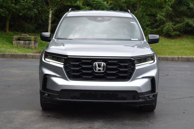 new 2025 Honda Pilot car, priced at $43,650