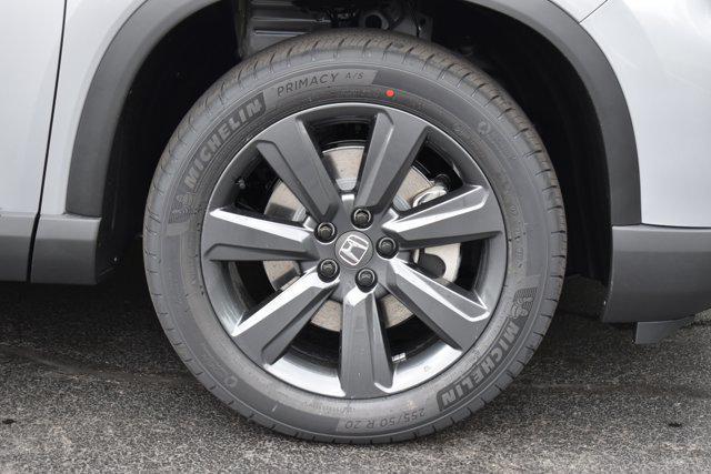 new 2025 Honda Pilot car, priced at $43,650