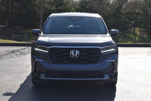 new 2025 Honda Pilot car, priced at $46,995