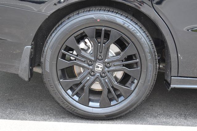 used 2025 Honda Odyssey car, priced at $44,986