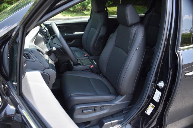 used 2025 Honda Odyssey car, priced at $44,986