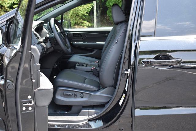 used 2025 Honda Odyssey car, priced at $44,986