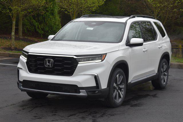 new 2025 Honda Pilot car, priced at $47,758