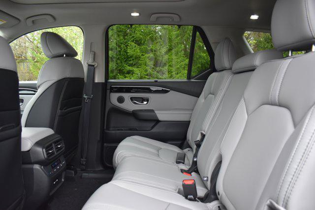 new 2025 Honda Pilot car, priced at $47,758