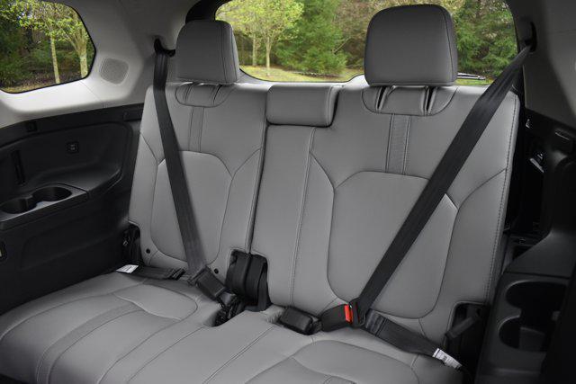 new 2025 Honda Pilot car, priced at $47,758