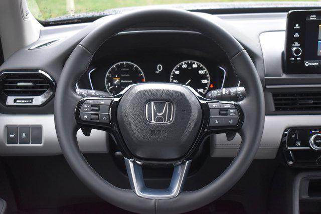new 2025 Honda Pilot car, priced at $47,758
