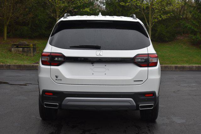 new 2025 Honda Pilot car, priced at $47,758