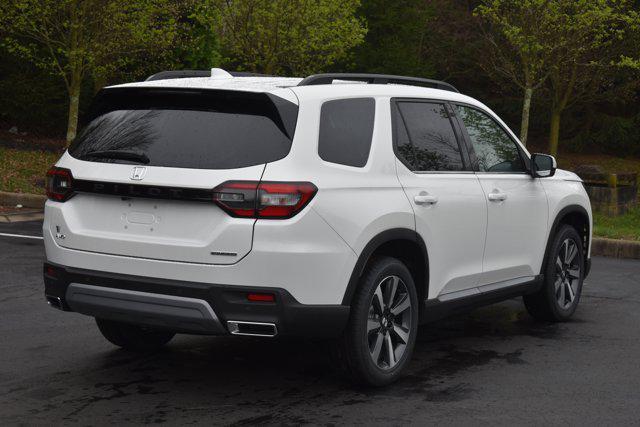 new 2025 Honda Pilot car, priced at $47,758