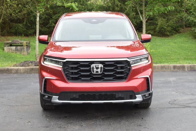 new 2025 Honda Pilot car, priced at $45,422