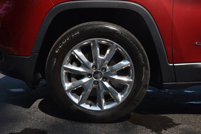 used 2015 Jeep Cherokee car, priced at $13,276