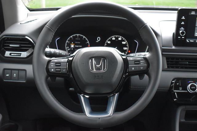 new 2025 Honda Pilot car, priced at $47,780
