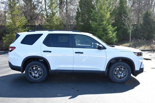 new 2025 Honda Pilot car, priced at $51,205