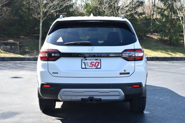 new 2025 Honda Pilot car, priced at $51,205