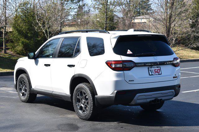 new 2025 Honda Pilot car, priced at $51,205