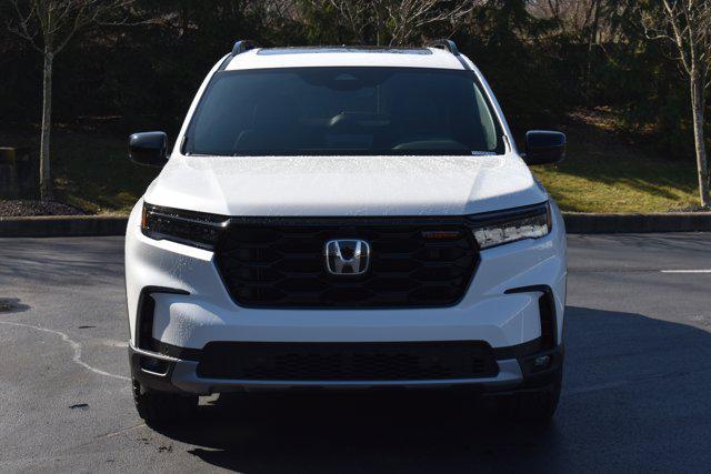 new 2025 Honda Pilot car, priced at $51,205
