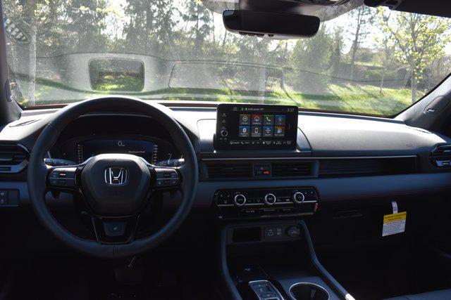 new 2025 Honda Pilot car, priced at $52,082